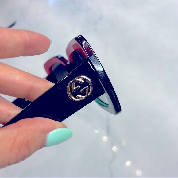 GUCCI
Oversized square-frame glittered sunglasses - Picture 4 of 11